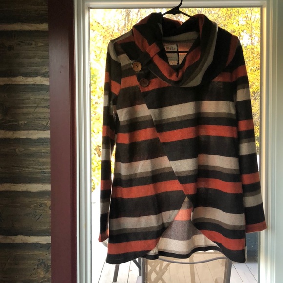 Sweater - Picture 3 of 3